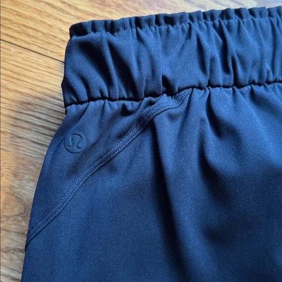 Like new - Lululemon joggers. Size 6. Black. - Picture 10 of 11